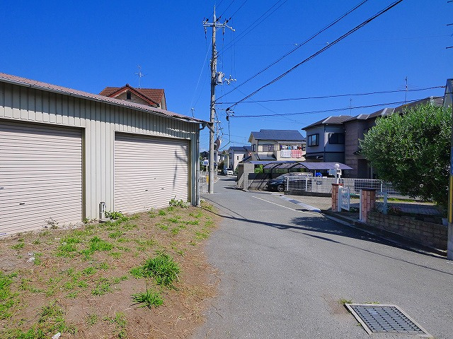 平松4丁目倉庫の周辺