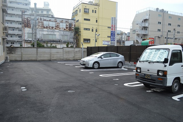 ドルフエンデⅢの駐車場