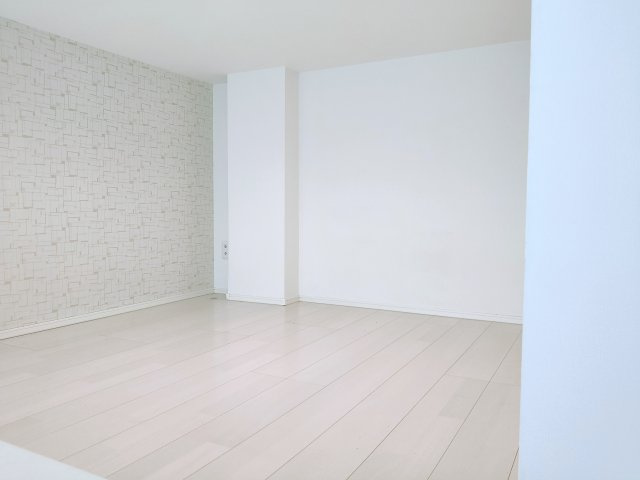 ファーストハイムの洋室