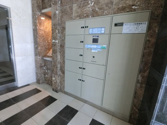 【エントランス】