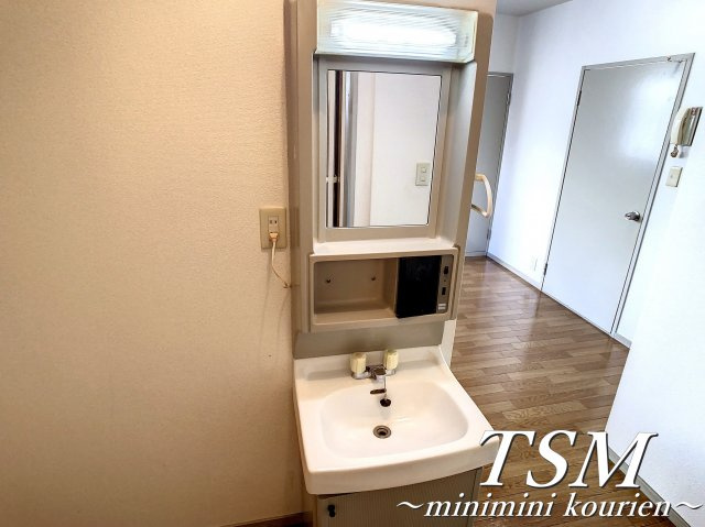 サンビーム元町の独立洗面台