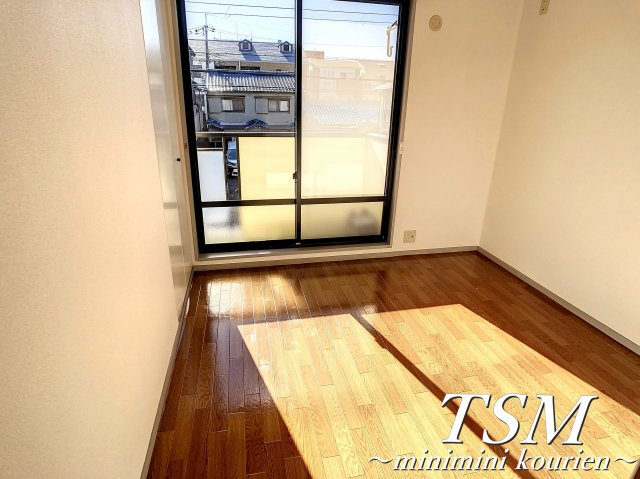 サンビーム元町の洋室