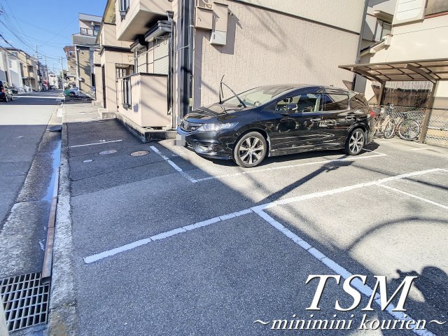 サンビーム元町の駐車場|敷地内駐車場