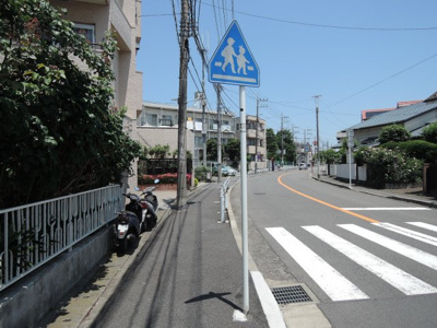 【周辺】 | ライオンズマンション鷺沼 | 前面道路