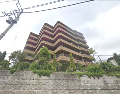【外観】 | コスモ横濱山手ヒルズ | 6階部分につき採光・眺望良好！晴れた日はリビングから富士山を望めます。根岸台の丘の上に広がる約18ヘクタールの雄大なパーク「根岸森林公園」至近♪
