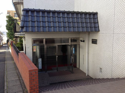 【エントランス】 | 秀和宮崎台レジデンス | 東急田園都市線「宮崎台」駅徒歩7分！
忙しい朝が助かる立地、暮らしにゆとりが生まれます。