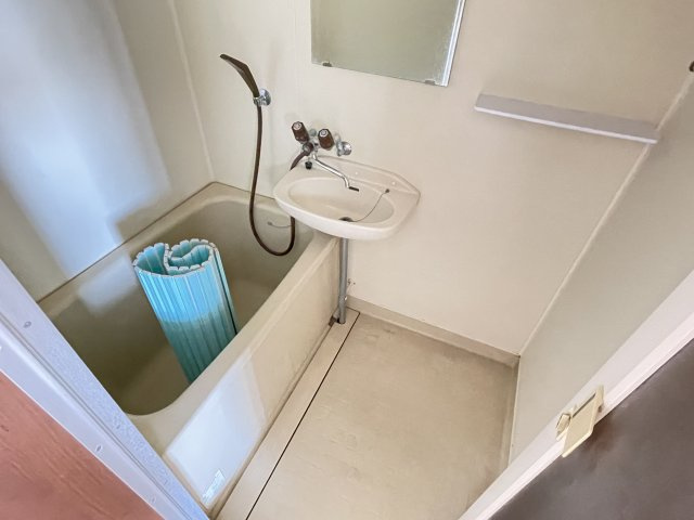 コーポフレンズの浴室|ゆったり過ごせるお風呂です