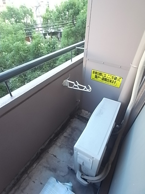 ネオダイキョー神戸元町のバルコニー