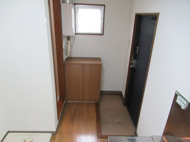 ラポール前田Cの玄関