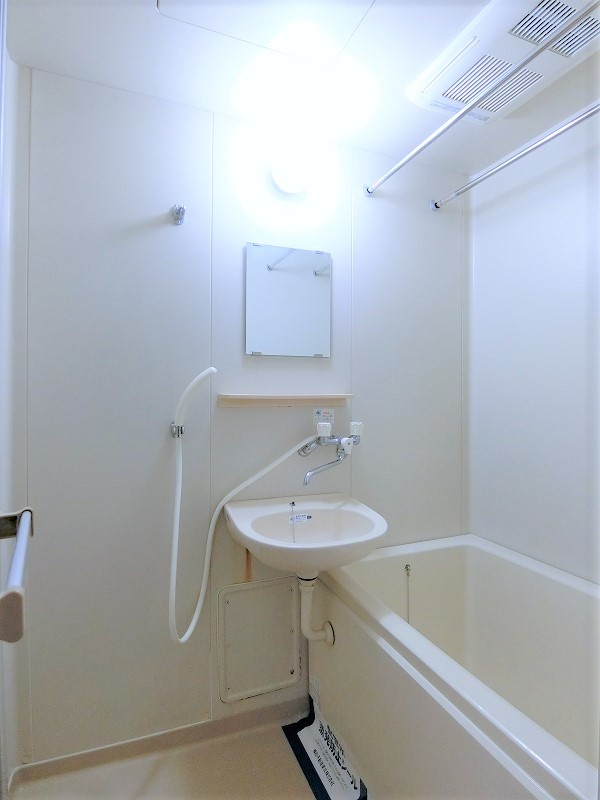 ユーロハイツ名須川の浴室