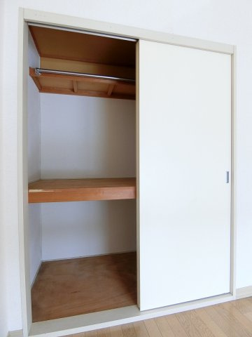 ユーロハイツ名須川の収納