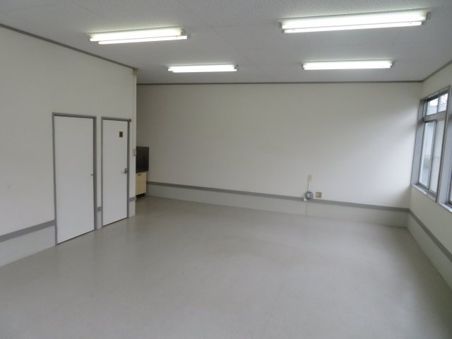 マルナカハイツ（テナント）の洋室