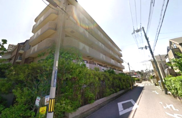 ハルモニアシャトー本山の外観
