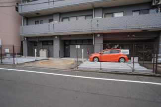 【駐車場】
