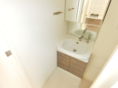 【独立洗面台】 | エスプレイス神戸ハーバーウエスト | 独立洗面台、朝の身支度には欠かせません