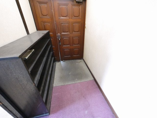 トレフビルテナントビルの玄関