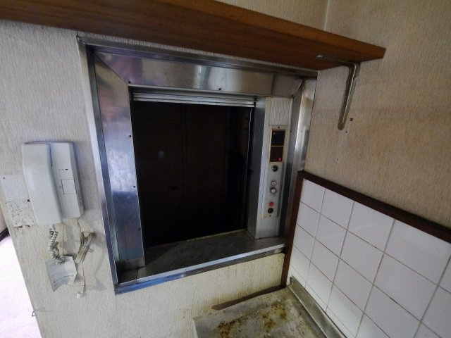 トレフビルテナントビルの内装