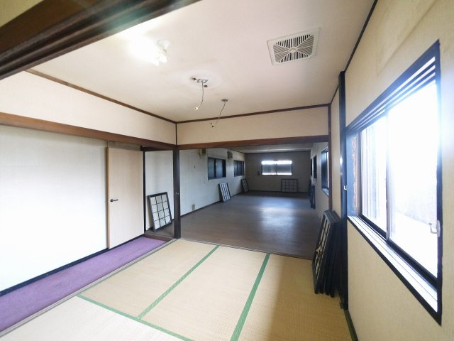 トレフビルテナントビルの内装