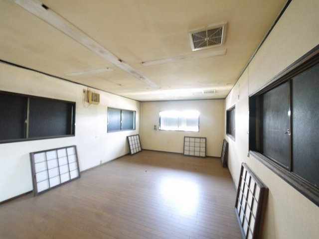 トレフビルテナントビルの内装