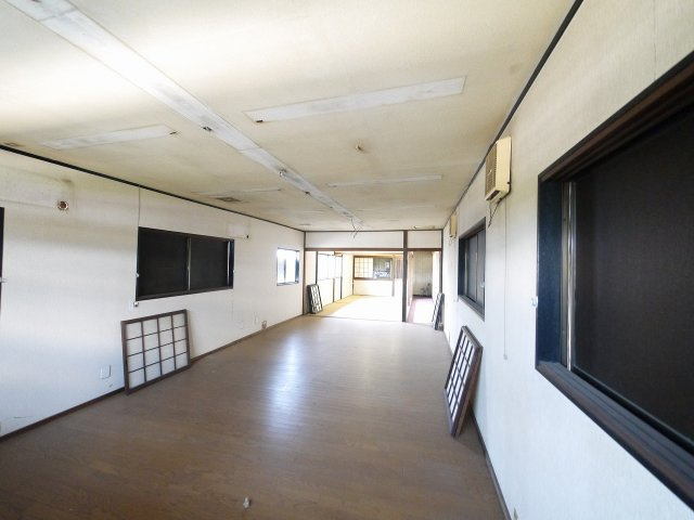 トレフビルテナントビルの内装