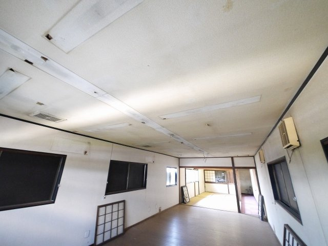 トレフビルテナントビルの内装