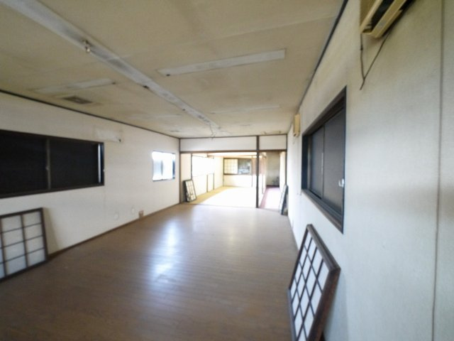 トレフビルテナントビルの内装