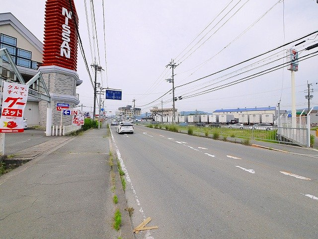 トレフビルテナントビルの周辺