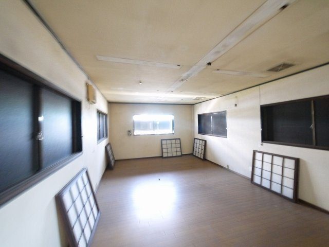 トレフビルテナントビルの内装