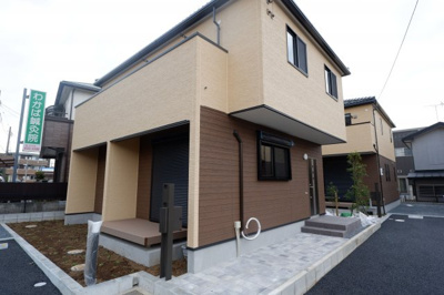 【外観】 | 美樹第Ⅱ期若松町戸建貸家D棟 | ツートンの綺麗な外観です！