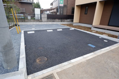 【駐車場】 | 美樹第Ⅱ期若松町戸建貸家D棟 | 2台の駐車場付きです！近隣に外部の駐車場が少ないので大きなアドバンテージになると思います！管理：大興住建