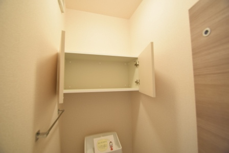 エーデルワイス中山のトイレ|トイレに棚付き