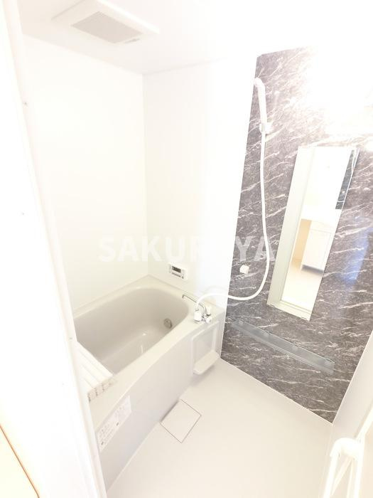 マロニエジャルダン Ｂの浴室