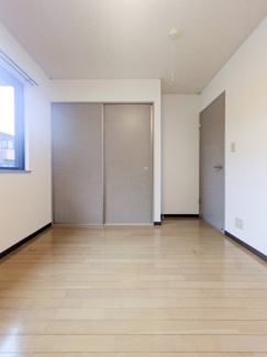 【洋室】 | グランパパＢ棟