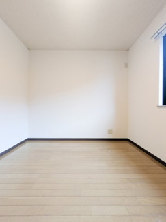 【洋室】 | グランパパＢ棟