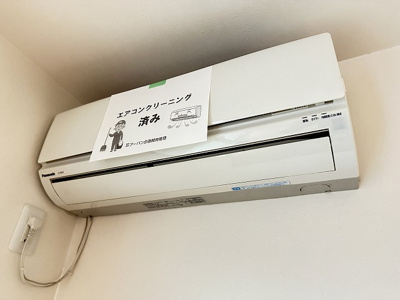 【設備】 | レオーネ | 暑い夏や寒い冬に大活躍！リビングダイニングキッチンにあるエアコンです☆冷暖房完備で1年中快適に過ごせます♪