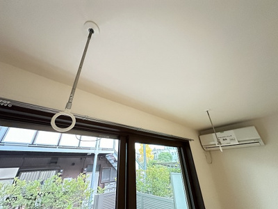 【設備】 | レオーネ | リビングダイニングキッチンにある室内物干しです！雨の日やお出掛け時の室内干しにとても便利☆花粉や梅雨の時期に重宝しますね♪