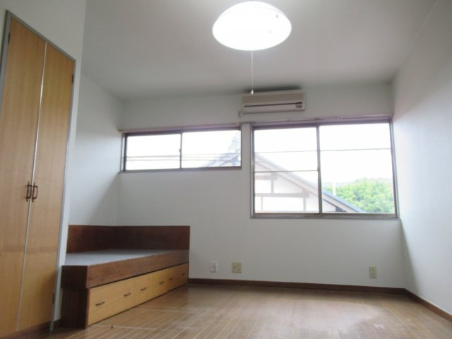 ラポール前田 Bの洋室