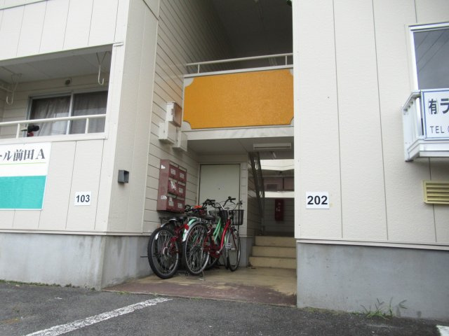 ラポール前田 Aのエントランス