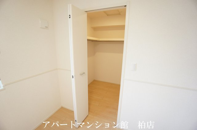 ルミエールの収納|同施工会社、同型タイプです