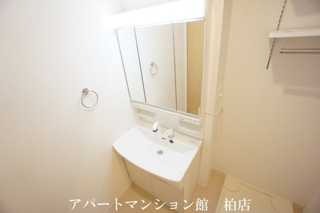 ルミエールの洗面所|同施工会社、同型タイプです