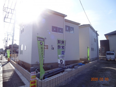 【外観】 | 現地見学会　さいたま市見沼区御蔵　南道路に面する新築分譲住宅全2棟 | 外観は落ち着いています