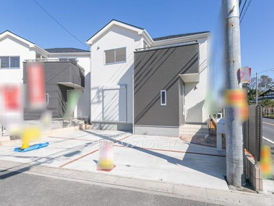 【外観】 | 現地見学会　さいたま市見沼区御蔵　南道路に面する新築分譲住宅全2棟 | 前面道路含む現地写真です。さいたま市見沼区の不動産を購入してはいかがでしょうか。当社では現地見学会開催中です。
