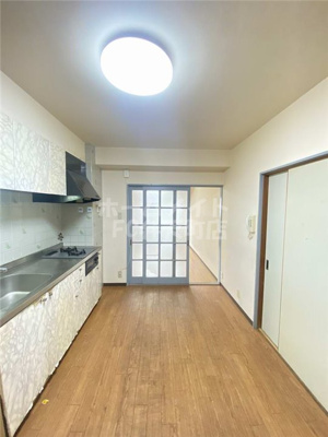 【居間・リビング】 | ノーブル夕凪 | 使いやすい居間です