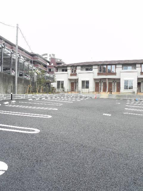 スリンキ―の駐車場