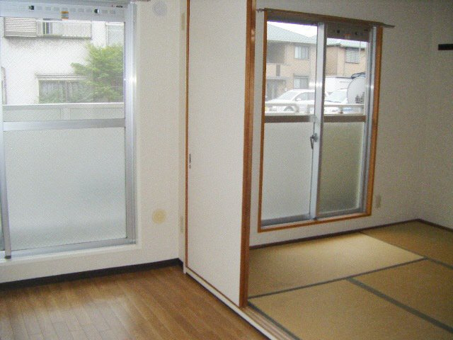ハイネス萩の内装|はずせる4枚引き戸
