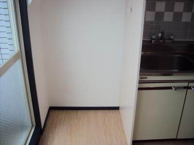 ホワイトクレステのその他|冷蔵庫置き場