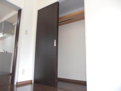 エストレーラの収納|クローゼット