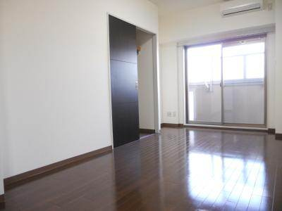 エストレーラの子供部屋|洋室