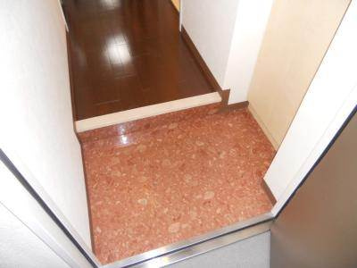 エストレーラの玄関