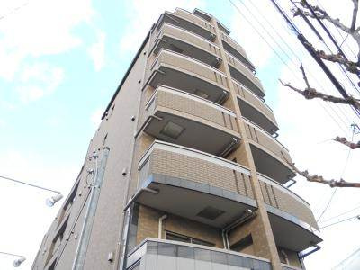 エストレーラの外観